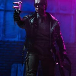 Hot Toys MMS238 The Terminator T800 Battle Damaged Version