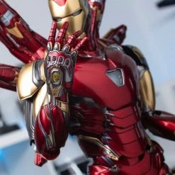Hot Toys MMS528D30 Marvel Avengers Endgame Ironman Mark 85 With Updated Headsculpt In The Red Box