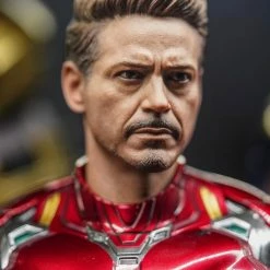 Hot Toys MMS528D30 Marvel Avengers Endgame Ironman Mark 85 With Updated Headsculpt In The Red Box