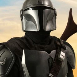 Hot Toys TMS014 Star Wars Mandalorian And The Child Regular Version